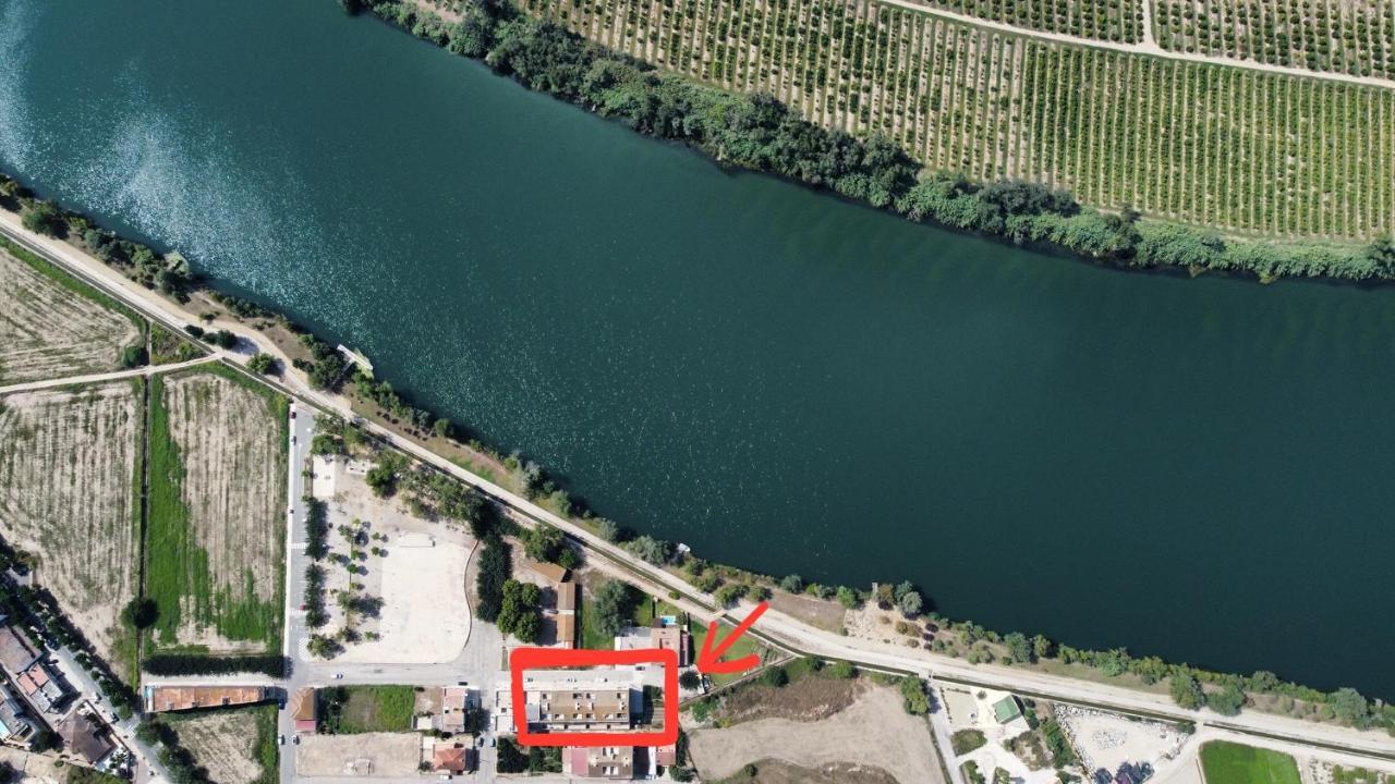 Duplex Rio Ebro Leilighet Deltebre Eksteriør bilde